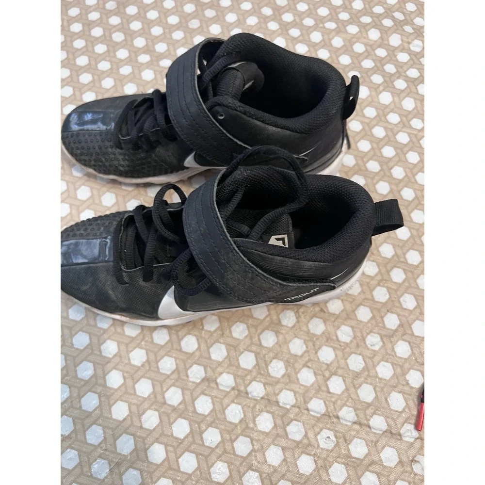 Nike youth trout